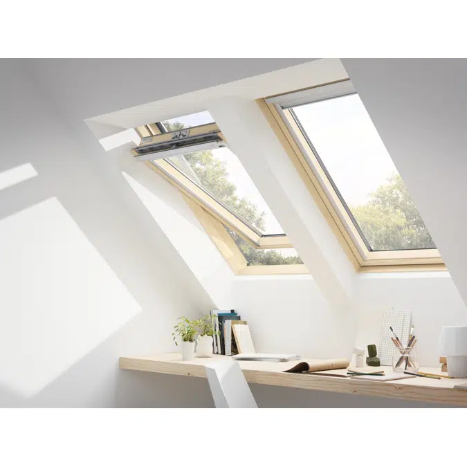 Top Operated Std. Pinewood roof window Centre-pivot - GZL 1051
