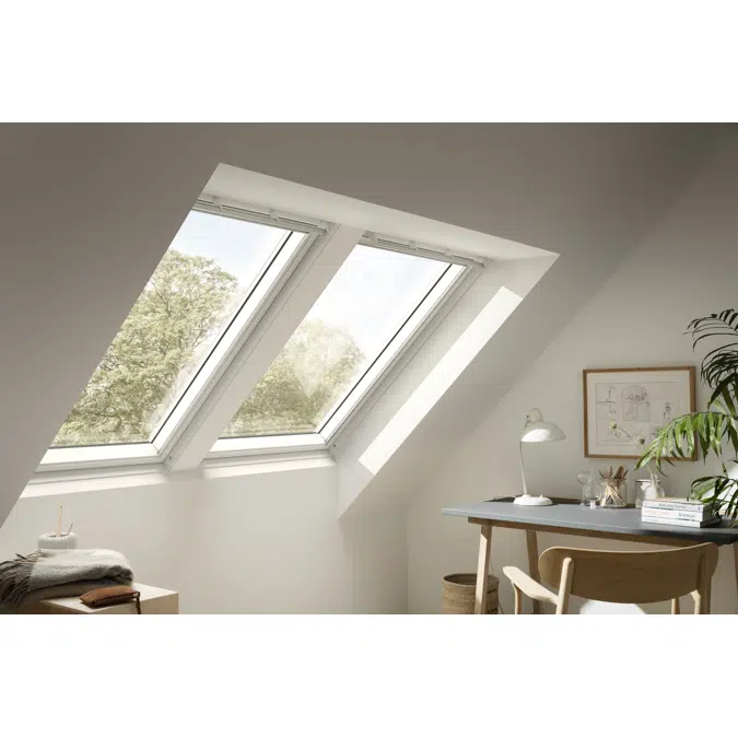 Top Operated Pinewood roof window Centre-pivot - GGL