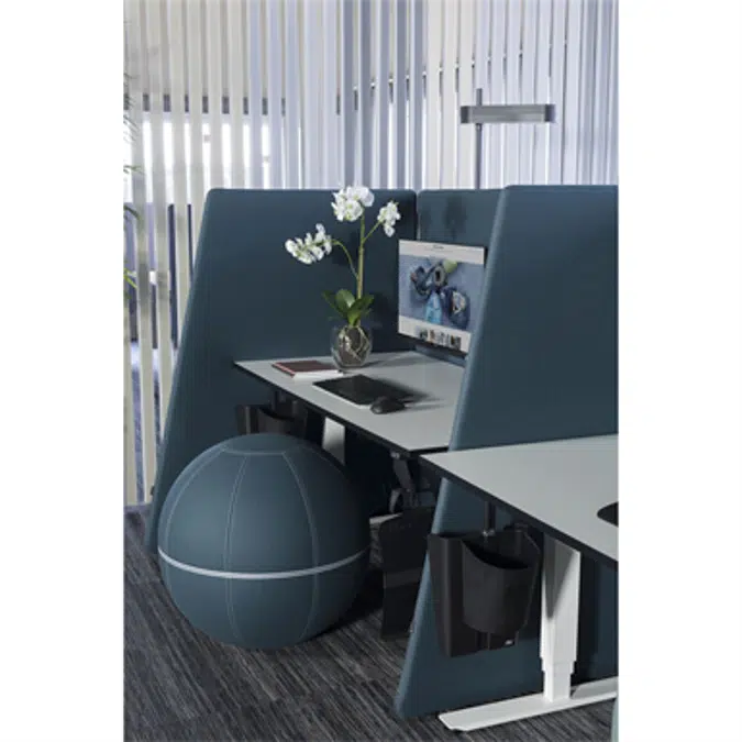 Peak Design Booth