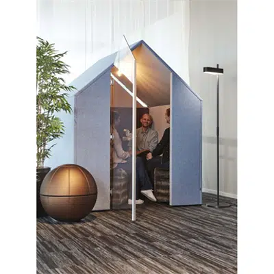 bilde for The Hut with Door