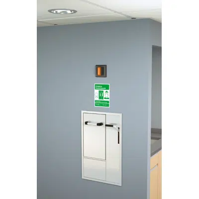 billede til GBF2160, Recessed Safety Station with Drain Pan, Recess Mounted Shower Head