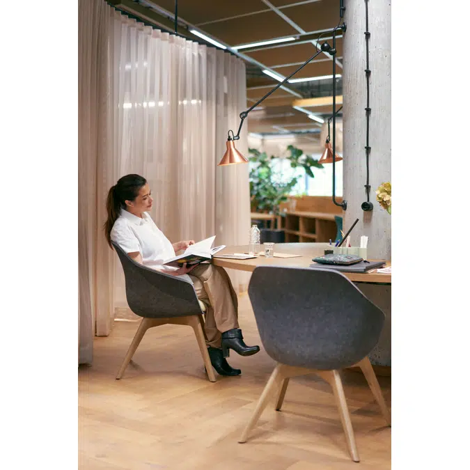 Comfortabele schaalfauteuil met een gerieflijke uitstraling se:lounge light