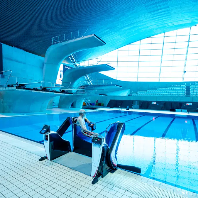 Swimming pool lifts | Disability pool hoists Cotenda Poolpod 3.0