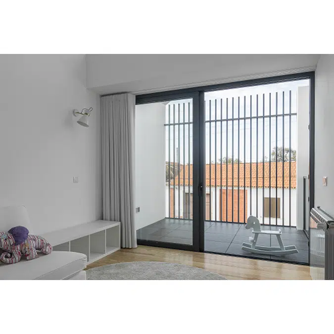 JE SLIDING WINDOW WITH 4 SASH