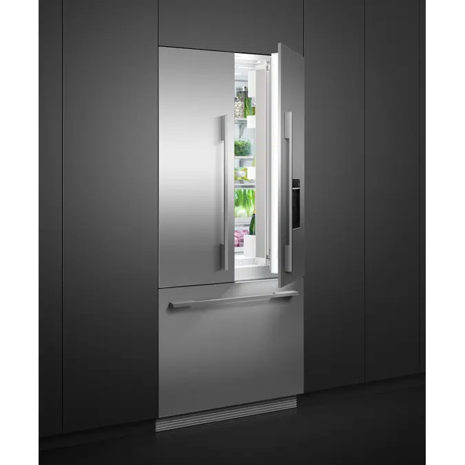 32" Series 7 Integrated French Door Refrigerator Freezer, Ice & Water