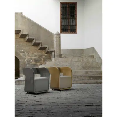 画像 Alma Armchair