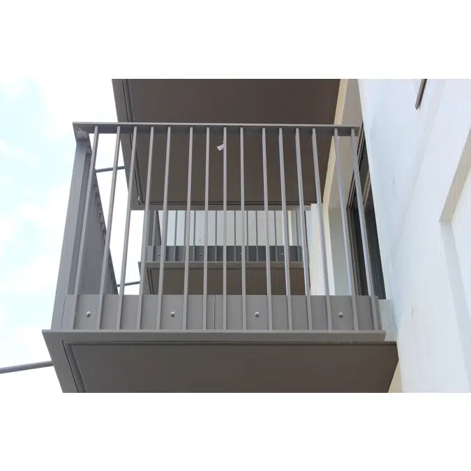 Kapitale - garde-corps barreaudé axé | pose nez de dalle 