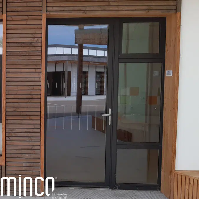 POETV09 | Single Outswing Door and Sidelight triple glazed