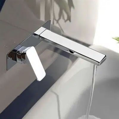 imagem para Luca Chrome Finish Waterfall Bathroom Faucet