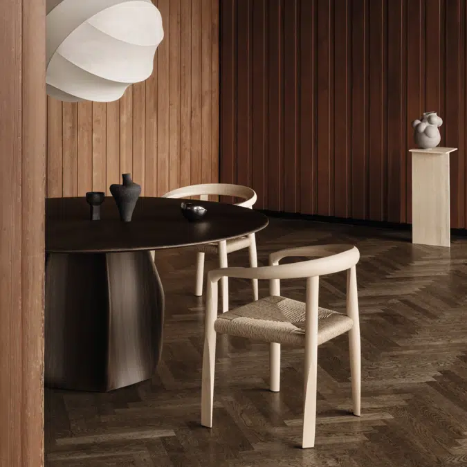 26 MHC.3 Miss | Chairs