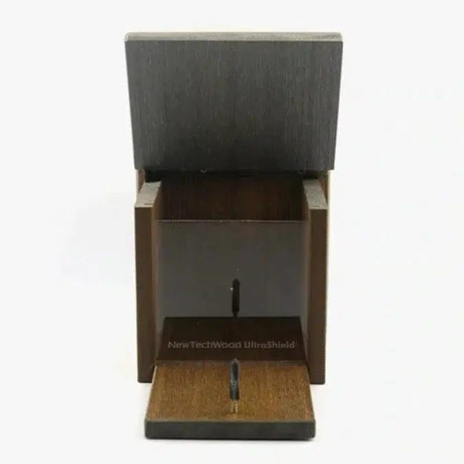 NewTechWood - Squirrel Feeder 