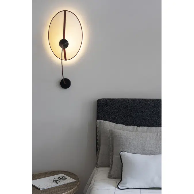 SHIELD - MEDIUM WALL LAMP