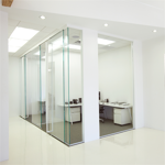 interior glass walls pure® series - enclosed pivot - rts closer_r14