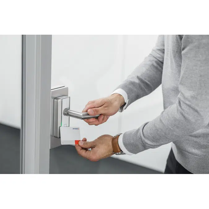 Electronic access control c-lever compact