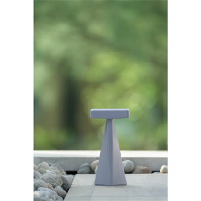 BLEND Bollard