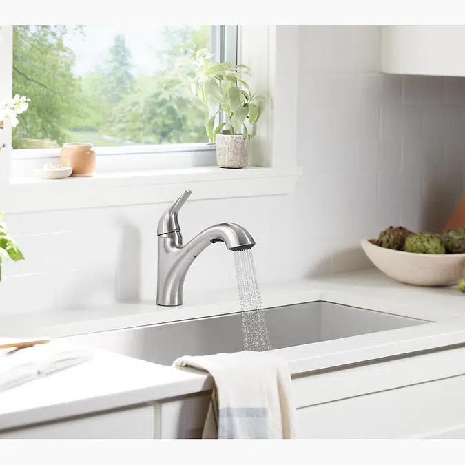 Jolt® Pull-out kitchen sink faucet with two-function sprayhead