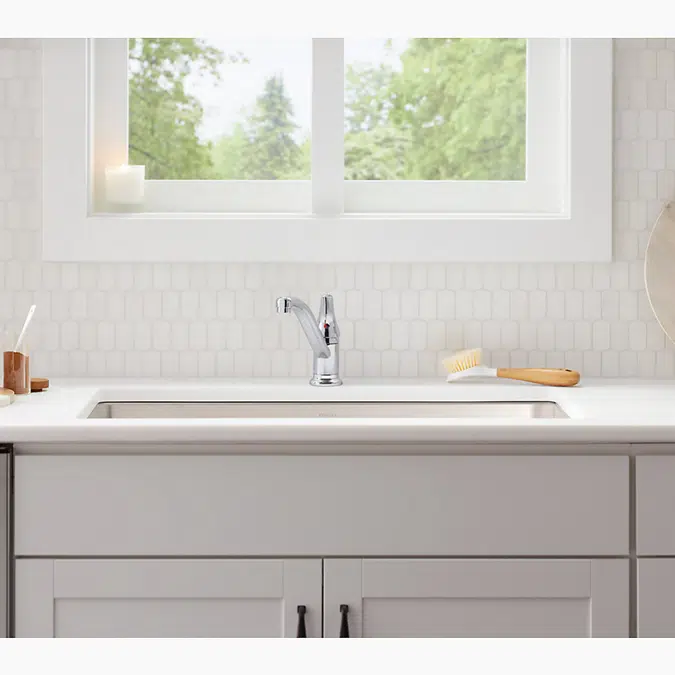 Jolt® Single-handle kitchen sink faucet
