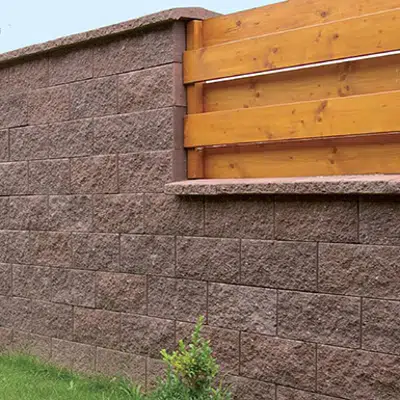 imagem para FENCE SHAPED BRICK CHIPPED