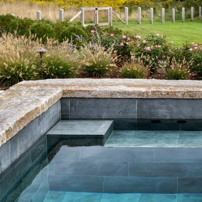 Precast Concrete Plunge Pool, Full Plunge (13′x7′)