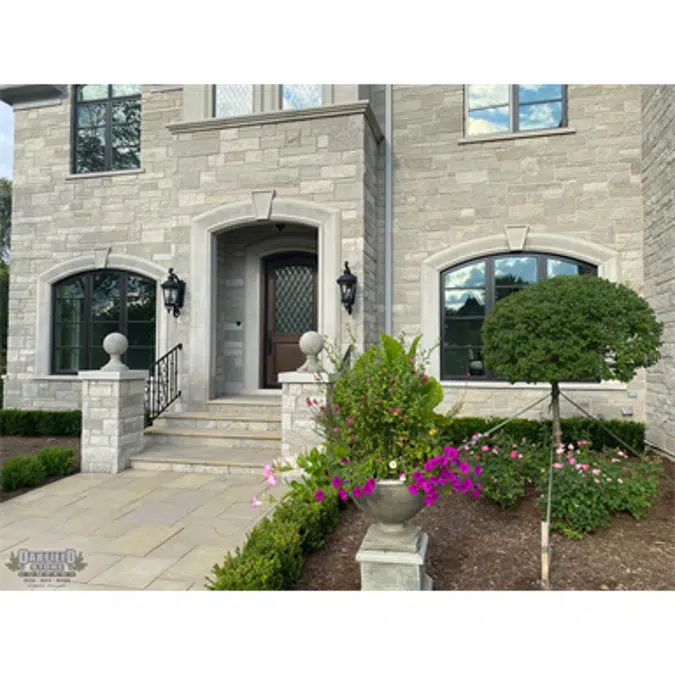 Fond du Lac Niagara Ledge - Natural Stone Veneer