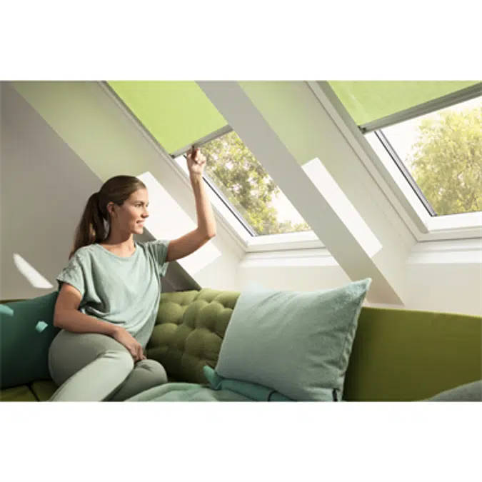 Fenêtre de toit motorisée VELUX INTEGRA®, finition blanche (GGU INTEGRA®)