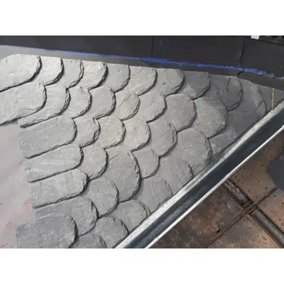 画像 Format Rounded 40x20 with neiled on timber batten - tickness 5 mm 4 sections for 4 colours (black, grey, green, stained)