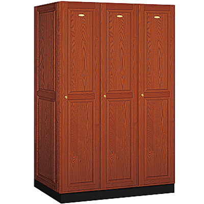 afbeelding voor 11000 Series Solid Oak Executive Wood Lockers Single Tier 3 Wide