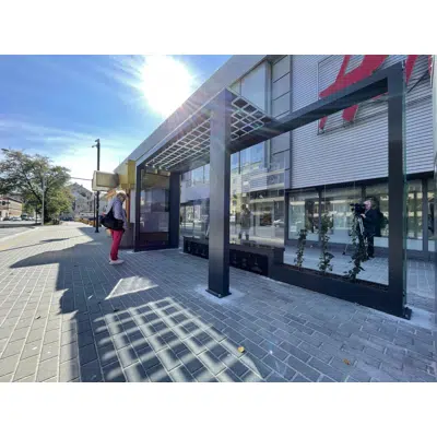 画像 Intelligent Bus Shelter