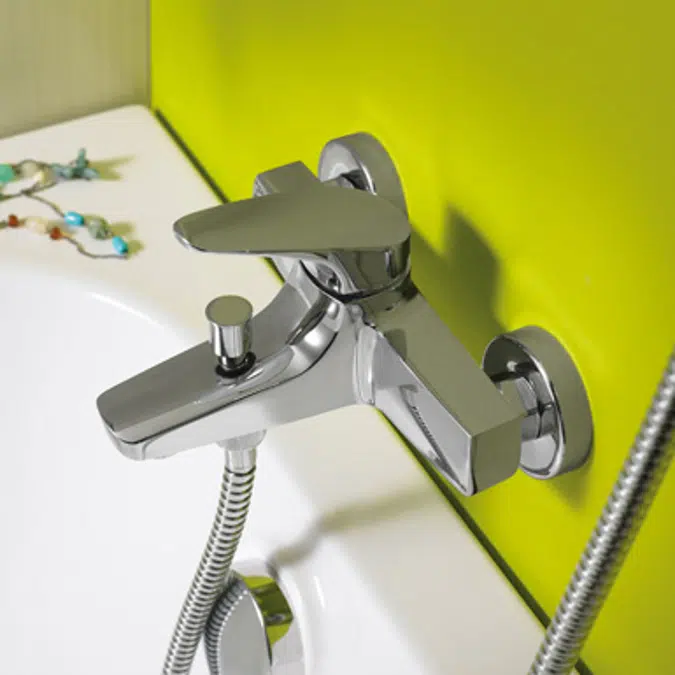 Noa Single lever bath/shower mixer