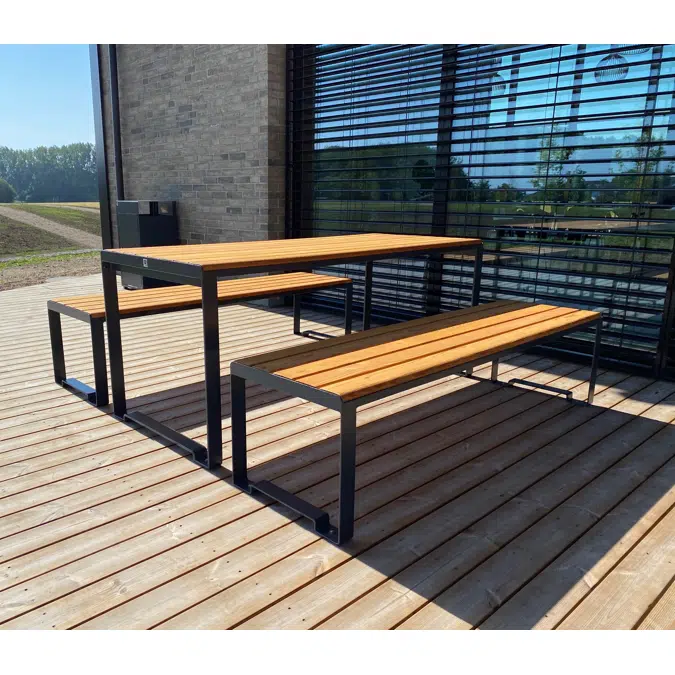 TUCANA Bord 4-6 personer