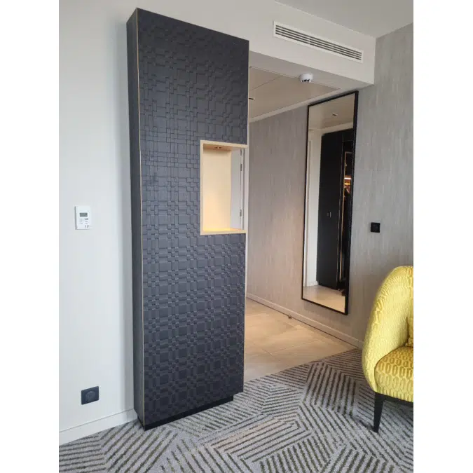 Bahia Black stained oak reconstituted T906666R