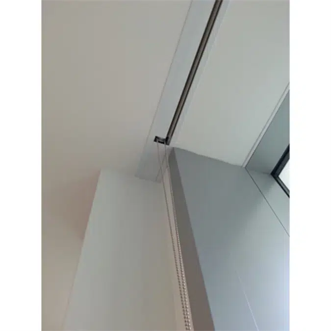 Flush-mounted blind 1 fin, without track, Electrically operated