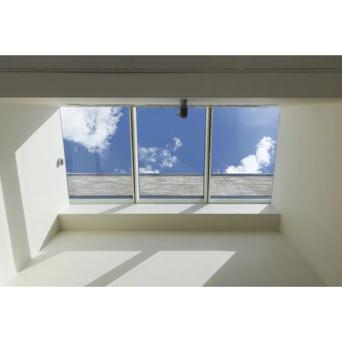 VELUX Modular Skylights - Wall-mounted Longlight 5-45°