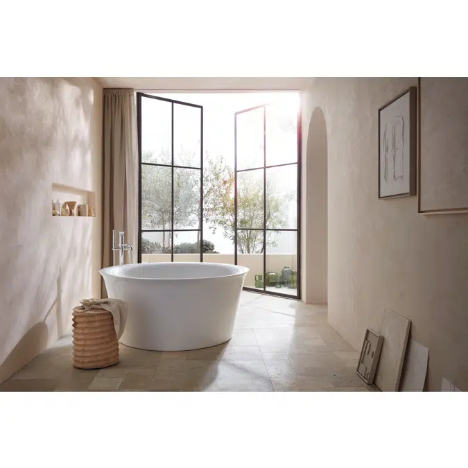 700470 White Tulip Bathtub
