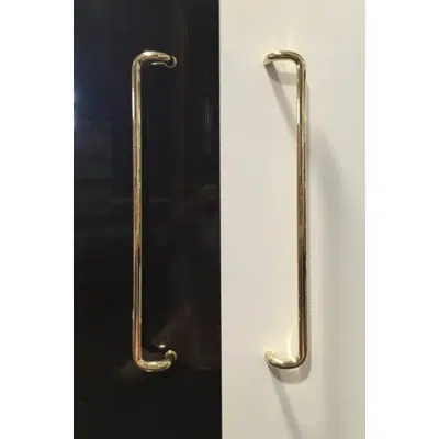 billede til HB2247 Round Profile 600mm Off-Set Brass D Pull Handle (19mm Rod)