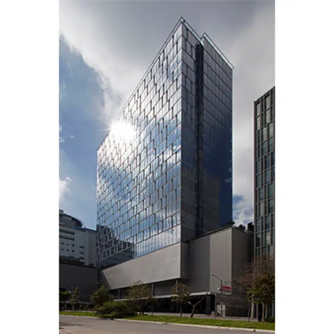 Saint-Gobain Glass COOL-LITE in generic curtain wall