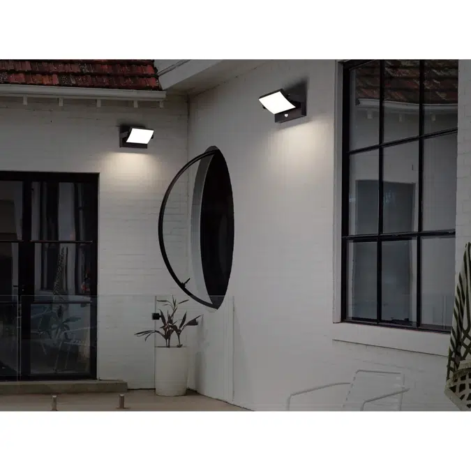 DURANTE IP54 SENSOR CCT BK wall lamp