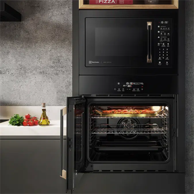 Pro series built-in 34l black microwave