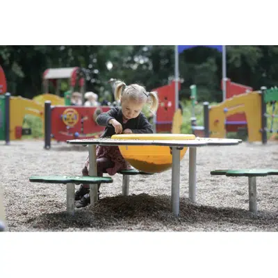 Image for Daisy Desk with Seats M261