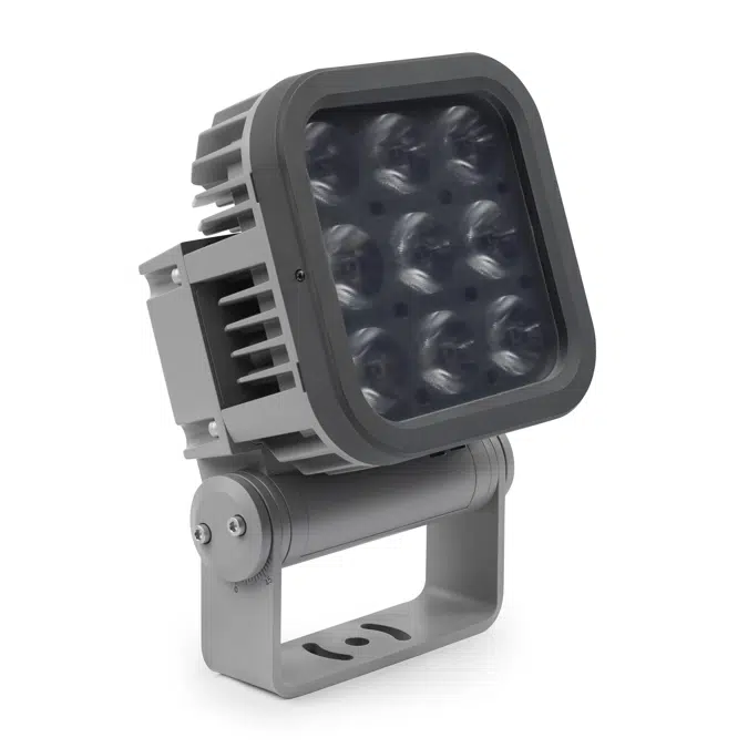 Exterior Wash Pro M QUAD Outdoor-rated QUAD color wash light with creative control