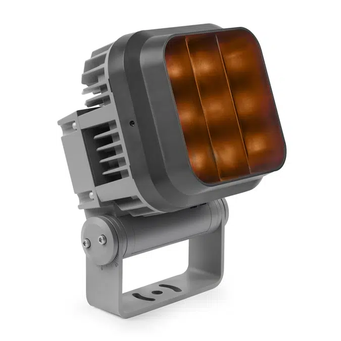 Exterior Wash Pro M QUAD Outdoor-rated QUAD color wash light with creative control