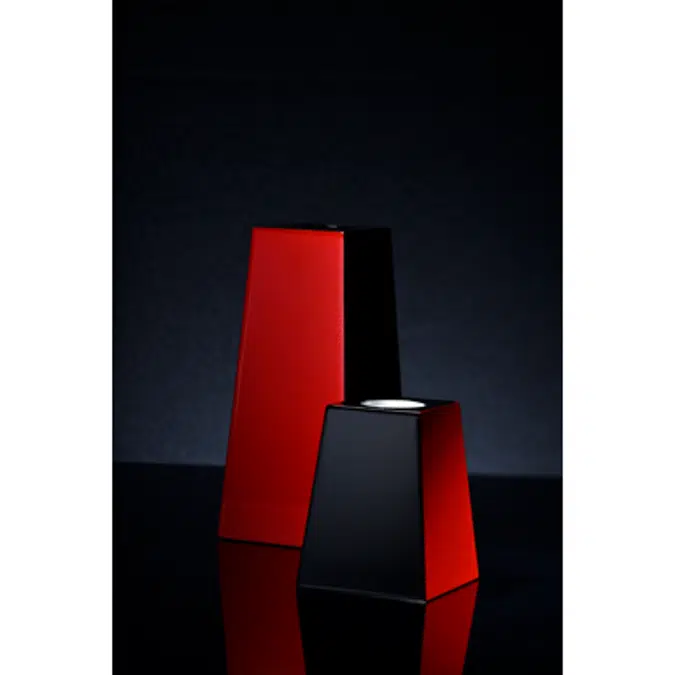 Black vermilion vase