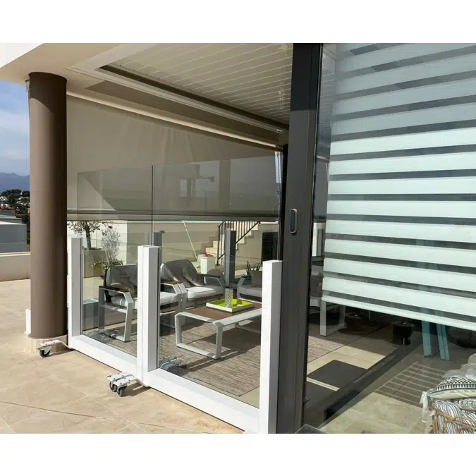 Acristalia Windbreaker Retractable Glass Railing - Ascendo Series