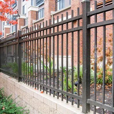 Aegis Plus® Light Commercial Ornamental Steel Fence图像