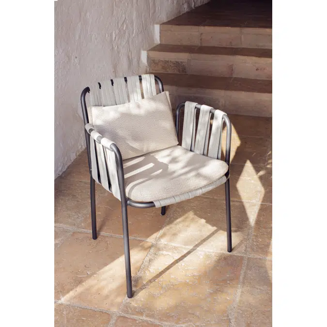 Teja dining armchair