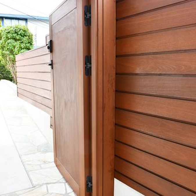 SureClose® ConcealFit Gates