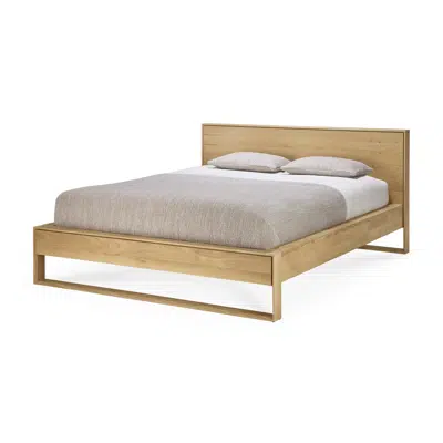 Immagine per Nordic II bed - oak - US King - with slats - 217x223x95 cm