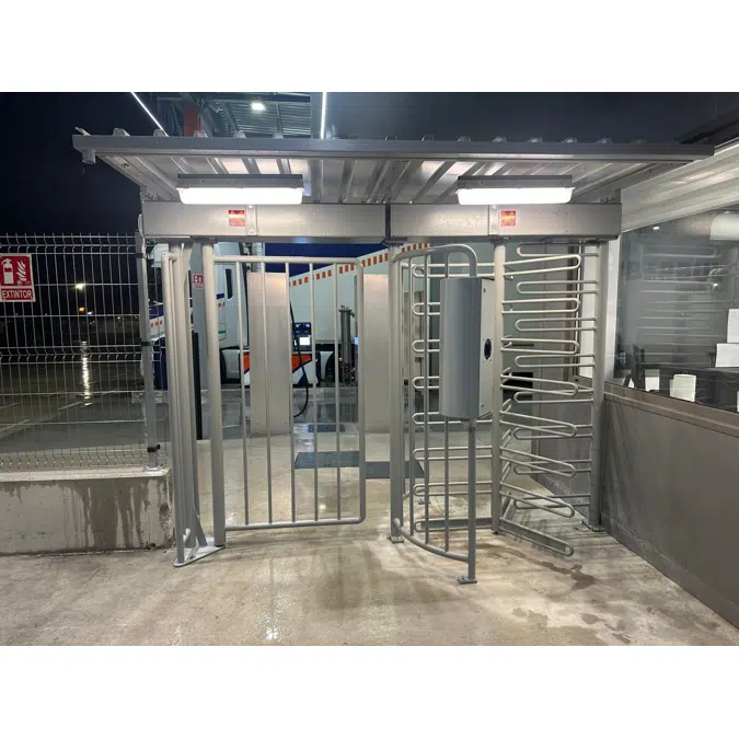 MPG Full height swing door