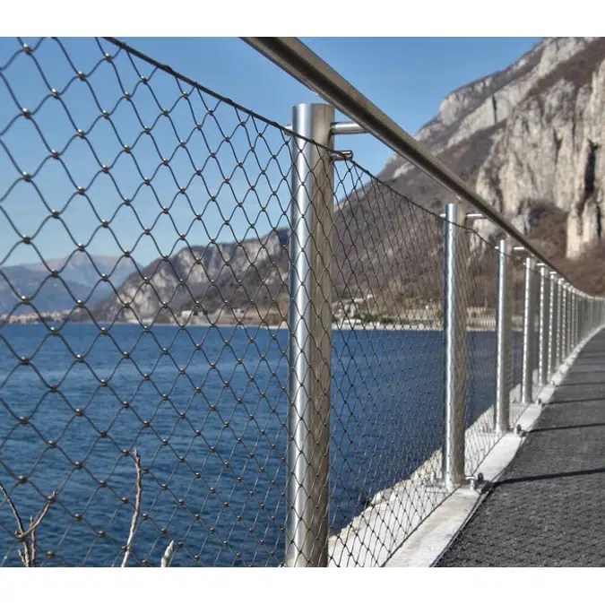 X-TEND balustrade in-fill with border cables