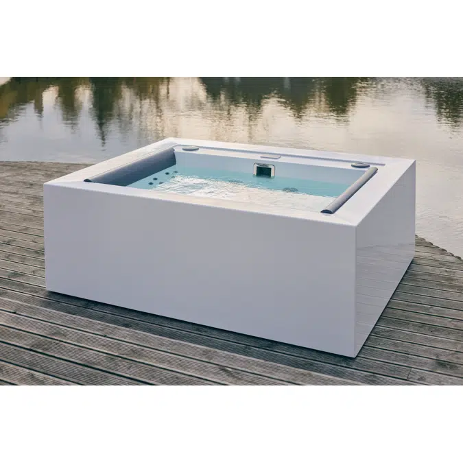 Aquatica Outdoor Spas / Hot Tubs